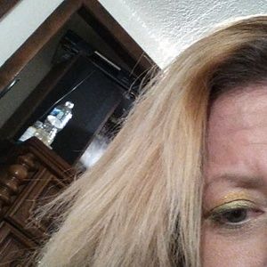 Meet your Posher, Sinnett